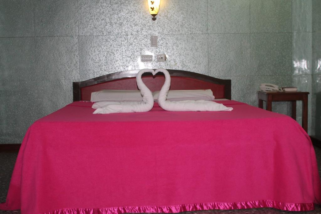 Obdulia'S Business Inn Dumaguete City Номер фото