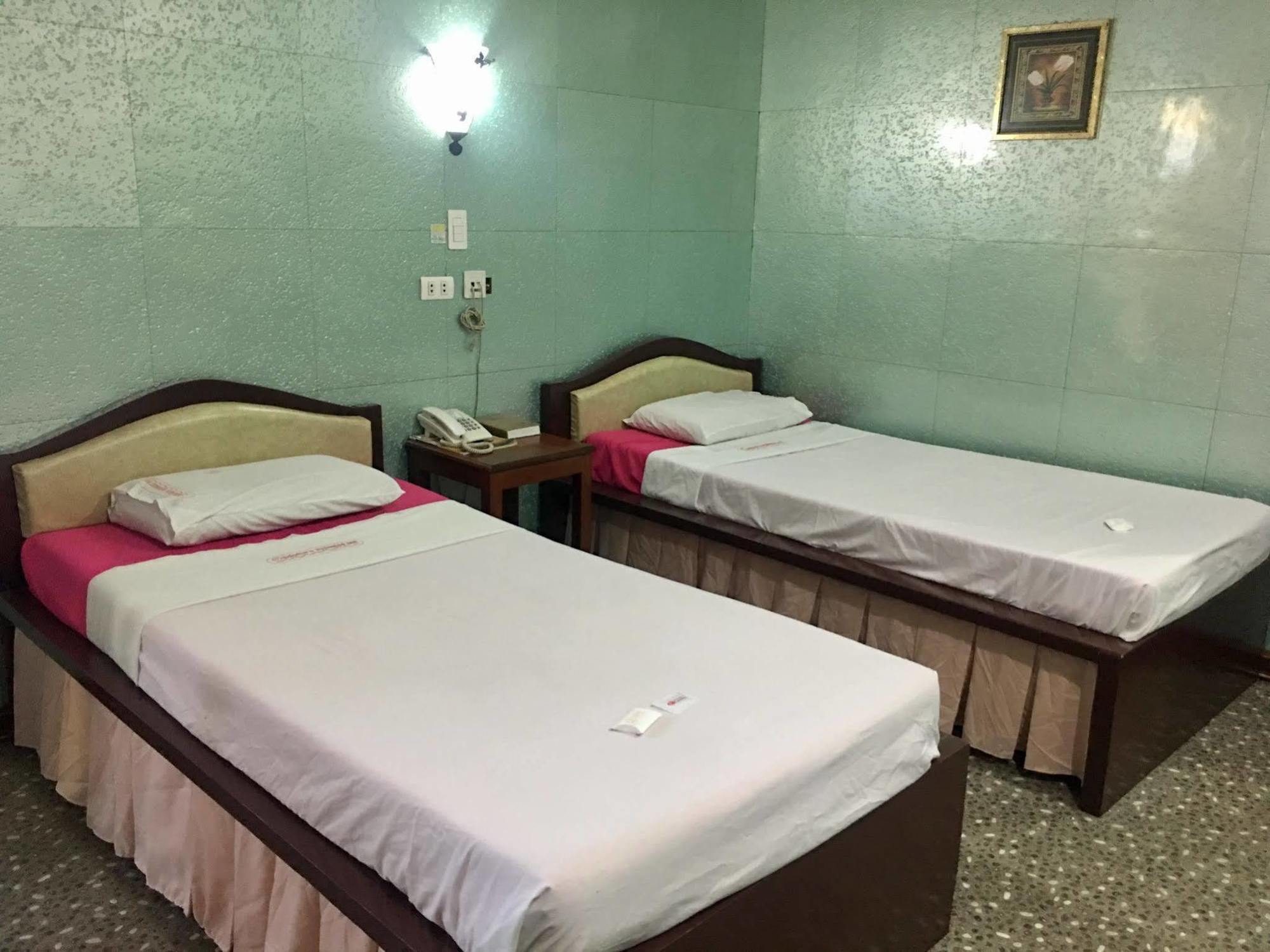 Obdulia'S Business Inn Dumaguete City Экстерьер фото