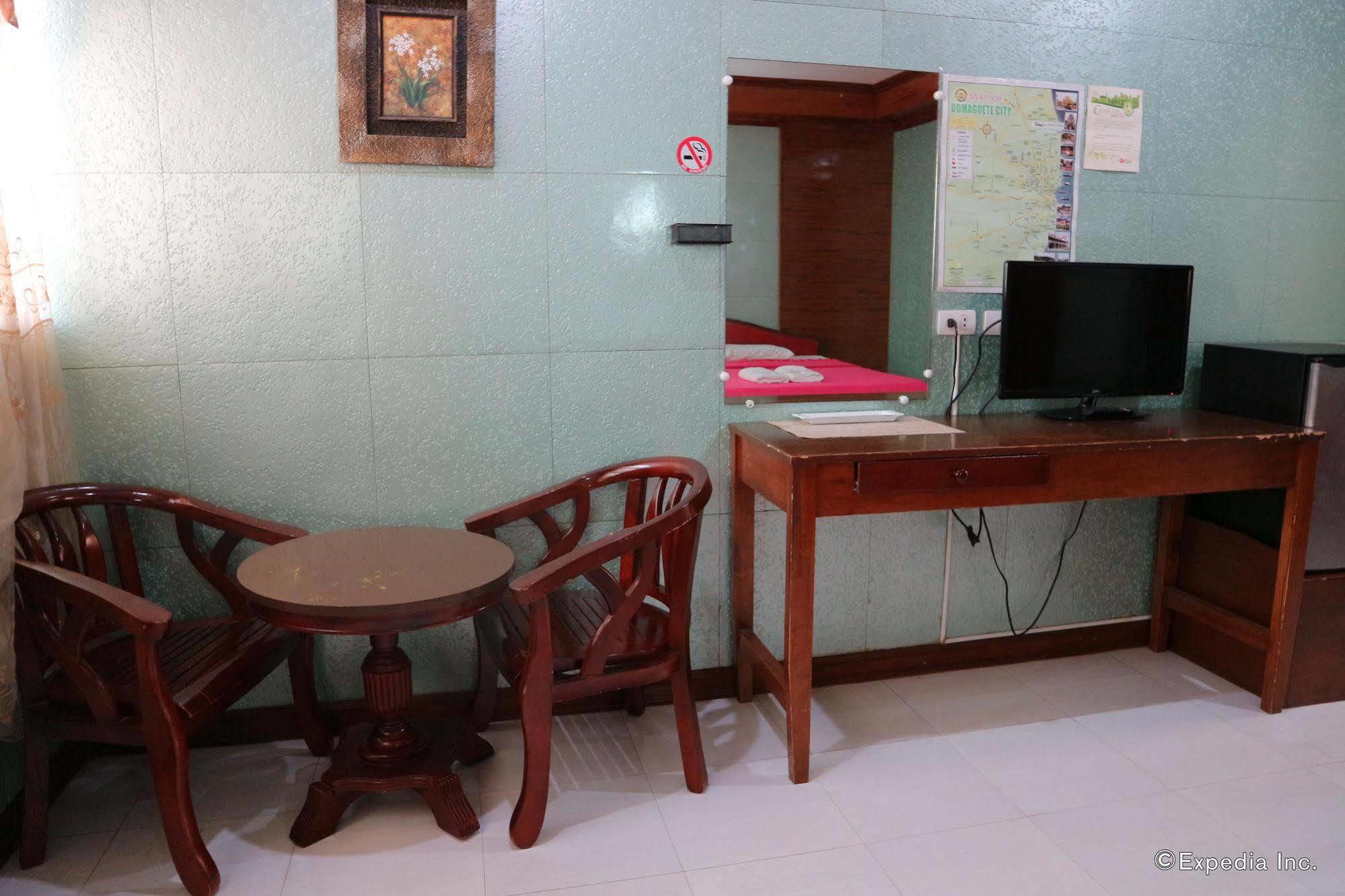 Obdulia'S Business Inn Dumaguete City Экстерьер фото